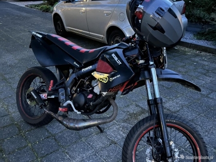 Derbi Senda DRD Racing zwart